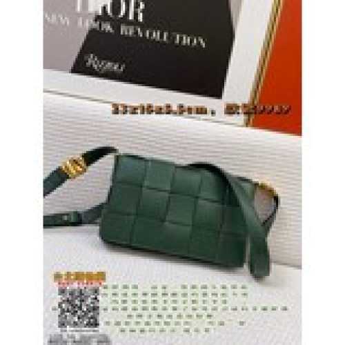 新品  Bv 葆蝶家 新款CASSETTE出新版啦 金屬配飾款  這是一
