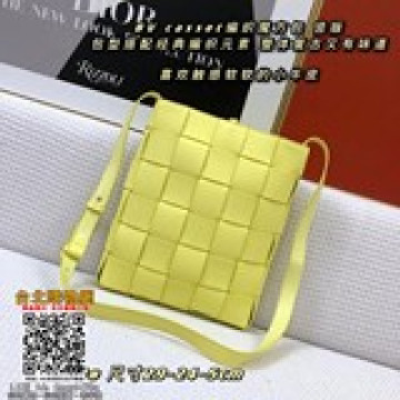 新款BV casset編織魔方包 豎版 包型搭配經典編織元素 整體複古