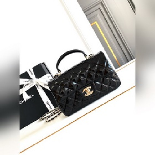 高端品質《出口産品》   全鋼五金(進口羊 漆皮)CHANEL24 K早春新款C