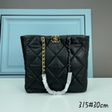 上身有驚喜！被低估的chanel 19bag tote|||19bag作為cha