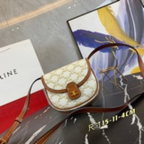 配盒子  CEL-INE 新品TRIOMPHE BESACE 迷你新馬鞍包經典