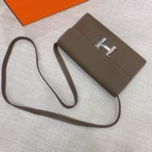 最新款 H家進口原版牛皮 到貨 全牛皮 裡外全皮 斜背手拿 萬能的 到貨[微笑]