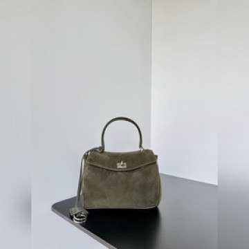Balenciaga Rodeo 好不容易搶到的Rodeo！！！柔軟的大廓形包包