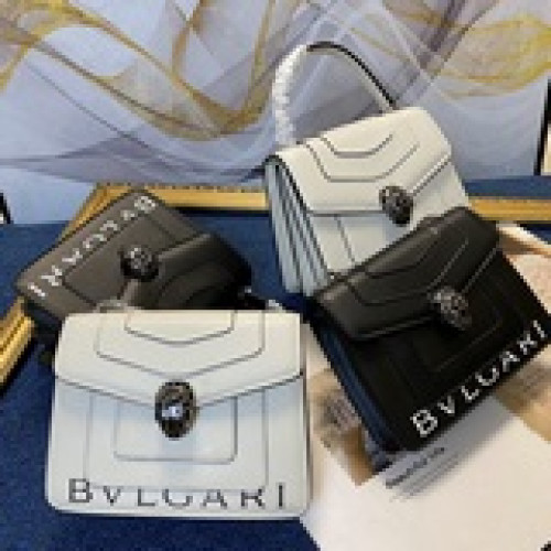 【原版皮高品質】Bvlgari寶格麗專櫃最新印花款，限量款單層風琴包。獨家正品開