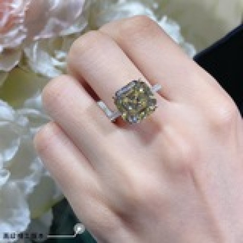 （碼數5678） 震撼高級黃鑽白鑽戒指蒂芙尼方鑽戒指 非常完美的一顆黃鑽幹淨切工