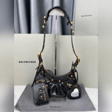 升級版本 【黑色金扣】balenciaga Le Cagole 半月牙腋下包/
