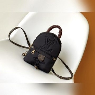 頂級原單 M21060 黑色 銀色 藏藍色值此冬季，本款 illow alm S
