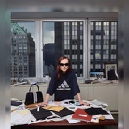 大號balenciaga x adidas 聯名沙漏包已上線繼gucci古馳