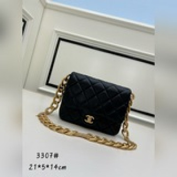 流蘇粗鍊條cf滿屏高級感獨特又複古的流蘇粗金鍊美到極緻質感滿滿還不失高級感