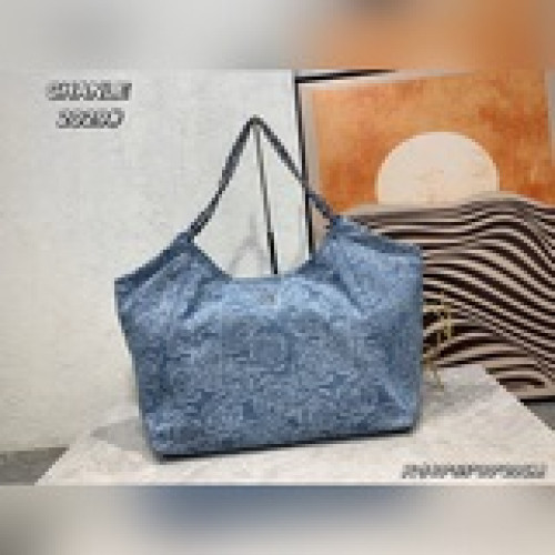 香奈兒牛仔山茶花腋下托特包【chanel】香奈兒 2023潮流爆款 潮流時尚，