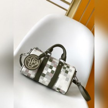 女款_動态芯片 頂級原單M00105漸變格 枕頭包 本款 Keepall 25 手袋取