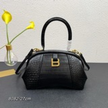 Balenciag＊Editor沙漏餃子包 BB新推出有一種獨特的魅力 讓人一
