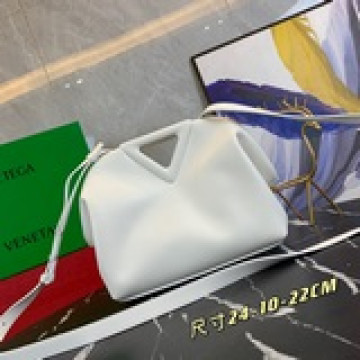 大號 【原版皮高品質】bv 新款三角形手提包 the triangle   又是