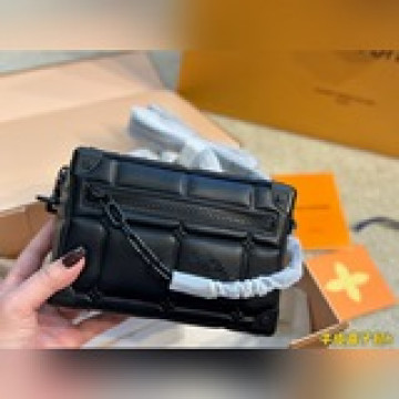 折疊盒LV soft trunk mini格紋雲朵盒子包面料很柔軟 肥嘟嘟 軟綿