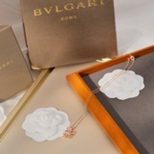 Bvlgari 寶格麗 專櫃同步上新 FIOREVER 詠綻系列 四葉草項鍊 精