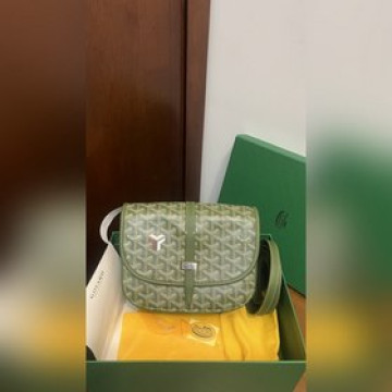 頂級進口原廠皮免稅版本goyard Belvédère 小號單扣郵差包配有靈巧的