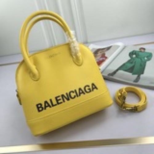 Balenciaga巴黎世家 新款貝殼包出貨啦2023秋冬火爆款-日常搭配休閑風