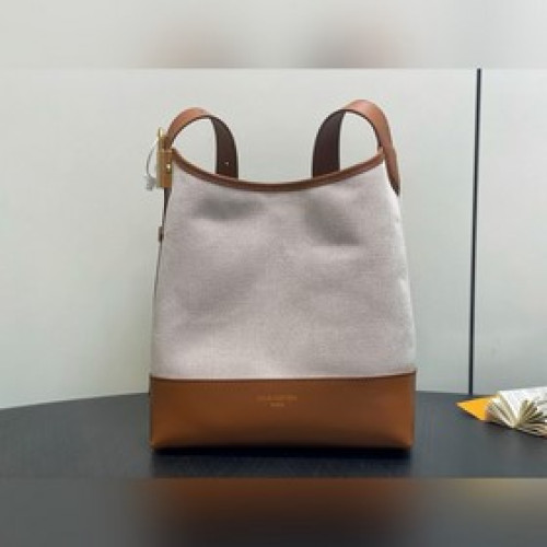 M25468米白 棕色皮水桶包 當季新款 LOW KEY HOBO 小號手袋 本