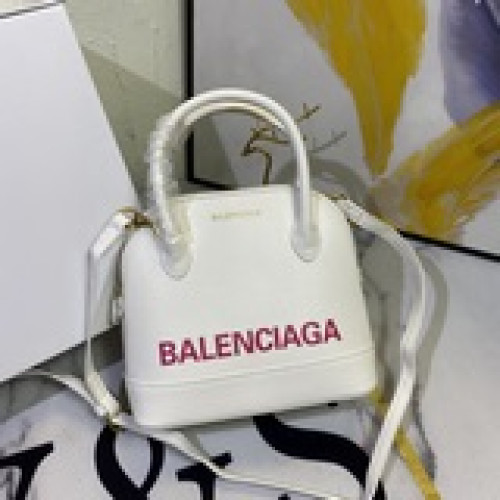 Balenciaga巴黎世家 新款貝殼包出貨啦2023秋冬火爆款-日常搭配休閑風