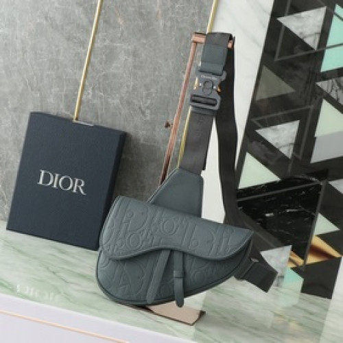 馬鞍包深灰色Dior Gravity印花效果皮革和深灰色粒面牛皮革￥30，00