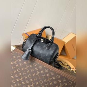 頂級原單，變碼芯片2025中國七夕限定speedy18，在滿足日常需求上搭配了