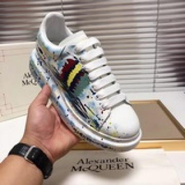 獨家潮牌現貨——【AIexanderMcQUEEN】麥昆——新款，情侶款，獨特工