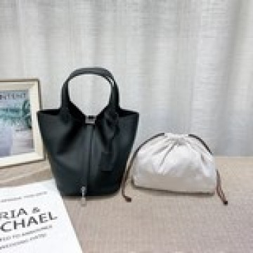 愛家菜籃子包   真是經典到不行  閉眼入 尺寸大號：長22cm，寬18c