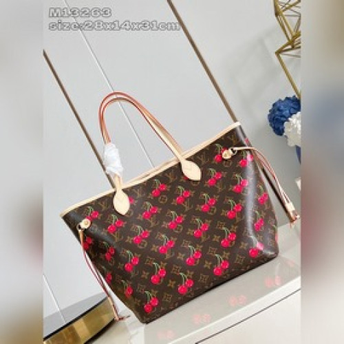 頂級原單[獨家實拍 M13263 ]本款 Neverfull 中號手袋以靈動筆觸
