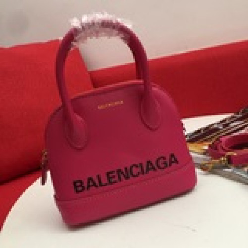 Balenciaga巴黎世家 新款貝殼包出貨啦2023秋冬火爆款-日常搭配休閑風