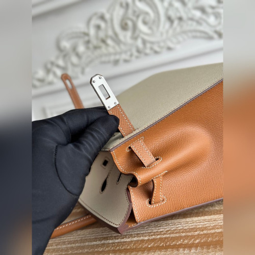 鉑金 顔色：奶昔白/金棕 進口epsom皮、銀扣 純手工+蜜蠟線 尺寸：25cm