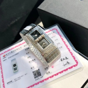原單狠貨 ，集所有香奈兒CHANEL經典元素於一體的 CODE COCO腕錶