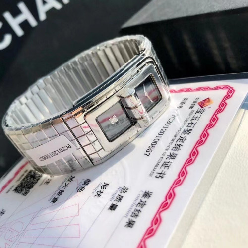 原單狠貨 ，集所有香奈兒CHANEL經典元素於一體的 CODE COCO腕錶