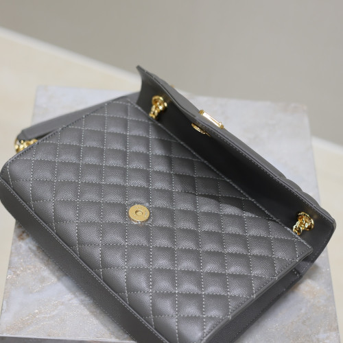 灰色金扣V型Monogram中號魚子醬信封包，型號487206