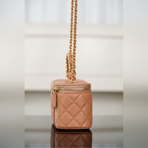 頂級進口原廠皮 所見即所得！ Chanel 25B VANITY系列化妝盒 焦糖色