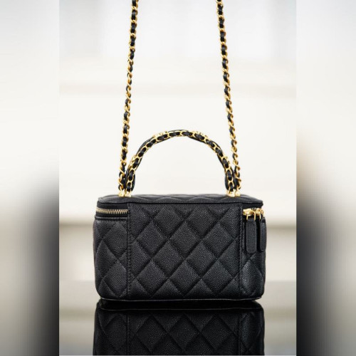 頂級進口原廠皮 所見即所得！ Chanel 25B VANITY系列化妝盒 黑金