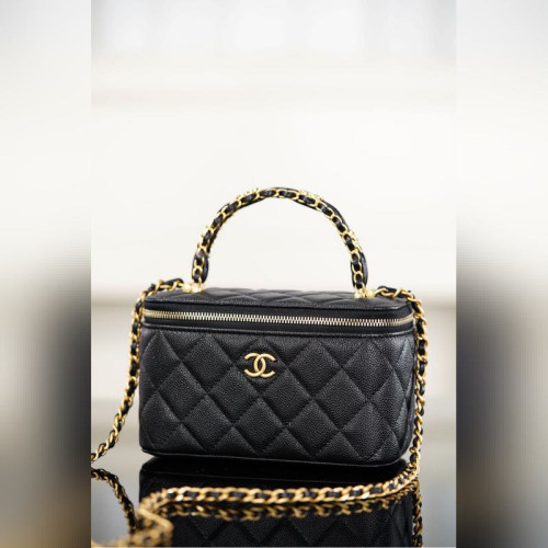 頂級進口原廠皮 所見即所得！ Chanel 25B VANITY系列化妝盒 黑金