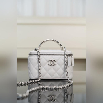 頂級進口原廠皮 所見即所得！ Chanel 25P 隐藏款 手柄長盒子包 白色荔枝牛