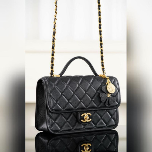 頂級進口原廠皮Chanel 25B 四葉草金幣郵差包 黑金