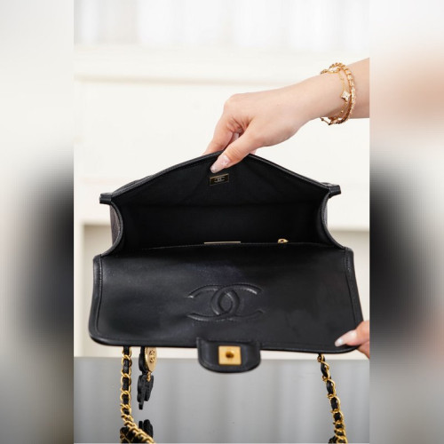 頂級進口原廠皮Chanel 25B 四葉草金幣郵差包 黑金