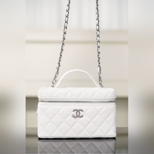 頂級進口原廠皮Chanel 25B 星星鑽扣LP盒子包 白銀