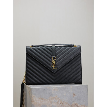黑色金扣V型Monogram魚子醬信封包，型號487198