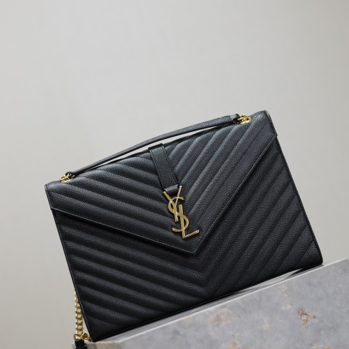 黑色金扣V型Monogram魚子醬信封包，型號487198